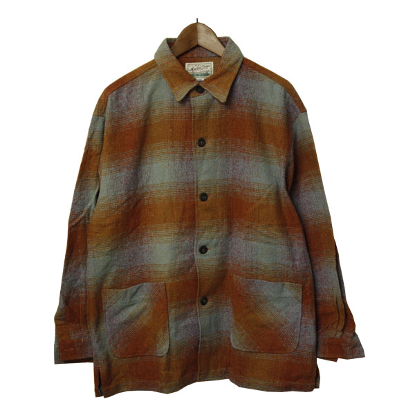 お知らせ ※画面上の色はブラウザや設定により、実物とは異なる場合があります。 ※お手持ちのアイテムと採寸比較するとより判り易い目安になります ※シワ加工の商品はサイズに若干の誤差が出る場合がございます ※ストレッチ素材等などは自然な状態で平置きし採寸してます。 ※サイズは実寸表記ですが若干誤差が生じる場合もあります。オンブレチェックのジャケット オンブレチェックのジャケット オンブレチェックのジャケット 軽いアウターとして便利。 カジュアルコーデ、ワークスタイルの上に羽織って、即お洒落。 【サイズ】 F：着丈76cm、身幅62cm、肩幅55cm、袖丈57cm 【素材】 コットン100％ 【生産国】 不明