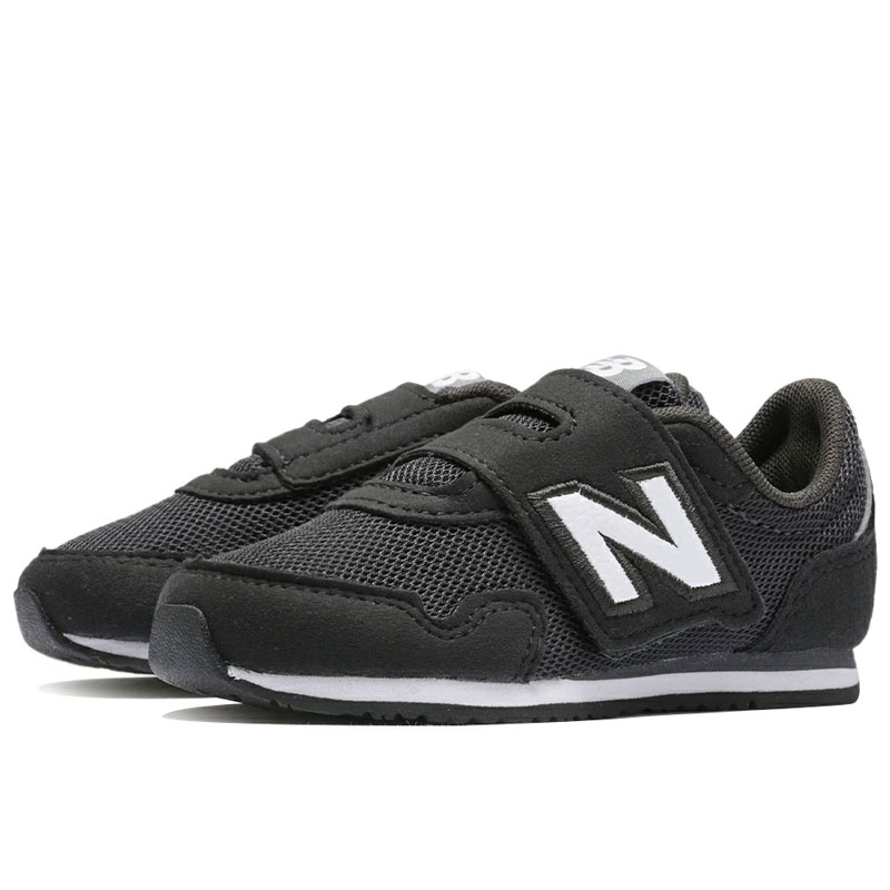 【newbalance】IV323BKブラック スニーカーキッズ 子供靴 ハーフサイズ ニューバランス ベビーシューズ ボーイズガールズシューズ ローカットランニングモデル 脱ぎ履きし易い幅広面ファスナー INFANTモデル 黒色 赤ちゃん靴　キッズ専用ラスト　BLACK