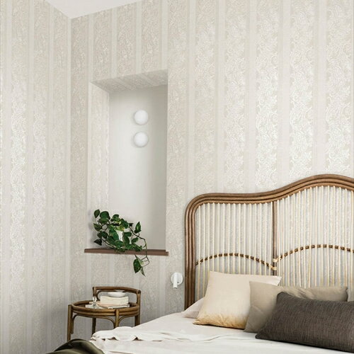 ※この壁紙は10M巻での販売となっておりますが、メーター数の変更は可能となっております。必要数によって金額の変更を行いますので、ご購入時に備考欄へご記入くださいませ。リピート縦32cm 横18.4cm有効幅92cm機能防かびシックハウス対策...