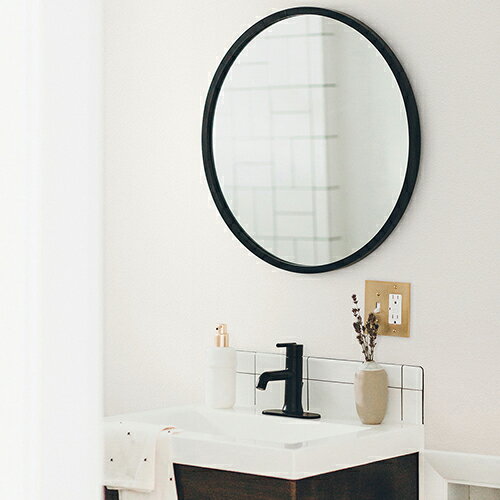 ※この壁紙は10M巻での販売となっておりますが、メーター数の変更は可能となっております。必要数によって金額の変更を行いますので、ご購入時に備考欄へご記入くださいませ。リピート縦-cm 横-cm有効幅92cm機能防カビ・抗菌・トップコート・表...