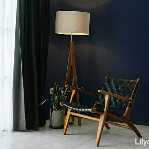 ※この壁紙は10M巻での販売となっておりますが、メーター数の変更は可能となっております。必要数によって金額の変更を行いますので、ご購入時に備考欄へご記入くださいませ。リピート縦32cm 横92.5cm有効幅92.5cm機能防かび・トップコー...