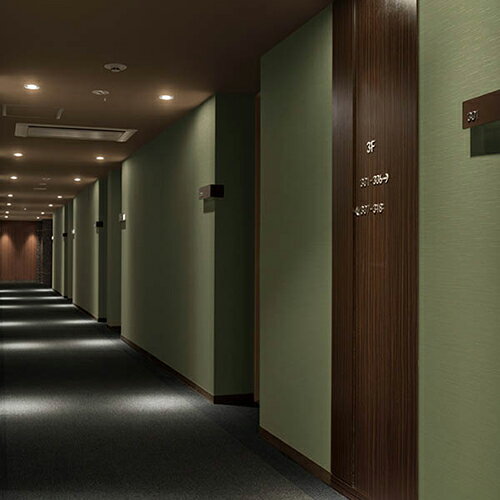 ※この壁紙は10M巻での販売となっておりますが、メーター数の変更は可能となっております。必要数によって金額の変更を行いますので、ご購入時に備考欄へご記入くださいませ。リピート縦32cm 横46cm有効幅92cm機能防かび・抗菌・汚れ防止シッ...