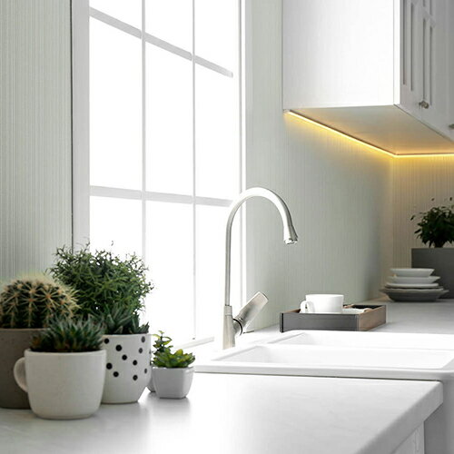 ※この壁紙は10M巻での販売となっておりますが、メーター数の変更は可能となっております。必要数によって金額の変更を行いますので、ご購入時に備考欄へご記入くださいませ。リピート縦-cm 横18.5cm有効幅92.5cm機能防かび・抗菌・消臭・...