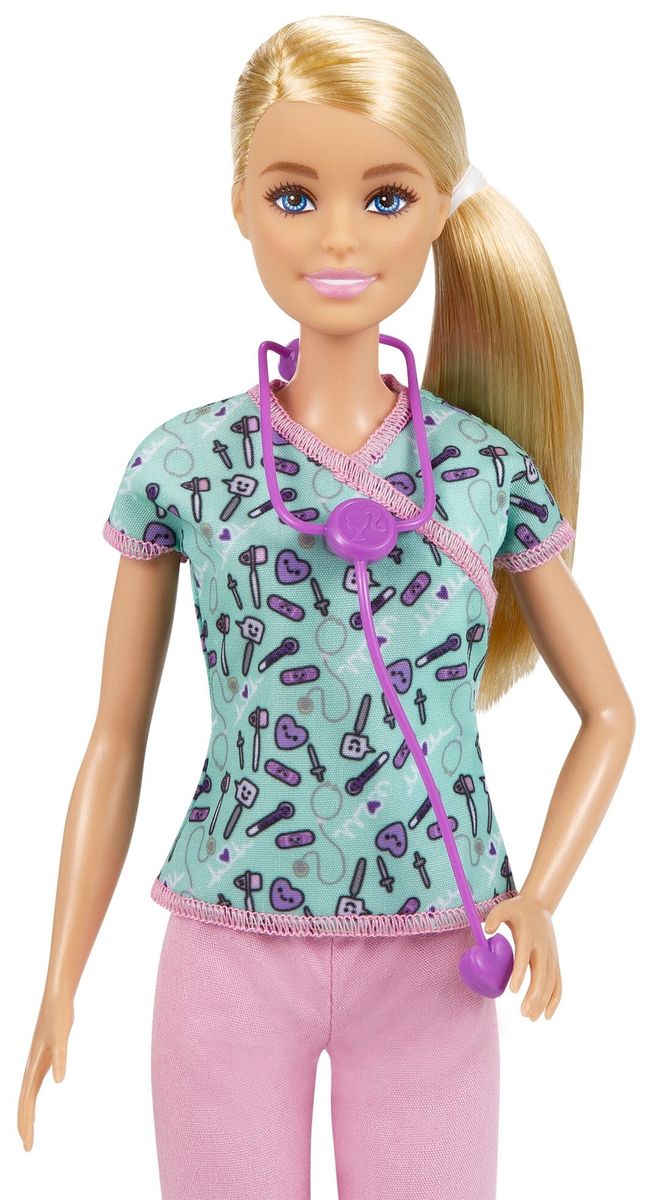 [送料無料] Barbie ナースブロンドドール（12インチ/30.40cm） 医療器具プリントのトップスとピンクのパンツ、白い靴と聴診器のアクセサリーが付いたスクラブ付き、3歳以上向けのギフトに最適[楽天海外通販] | Barbie Nurse Blonde Doll (12-in/30.40-cm) with Scr
