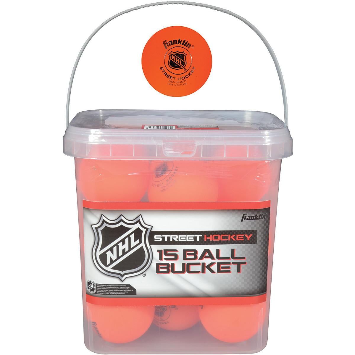 | Franklin Sports NHL高密度ボール、15ピースバケット：セット内容持ち運びに便利な取っ手付きバケツと15個のボール 高視認性：鮮やかなオレンジ色の外装で、逃げたボールを簡単に追跡できる：各2.5/8インチのボールには、ナショナル・ホッケー・リーグの公式ロゴ入り。 | ※商品の仕様やパッケージは予告なく変更になる場合がございます。 ※化粧箱に破損があっても内容品に問題が無い場合は返品・交換を承ることはできません。 【重要】注意事項（ご購入前に必ずお読みください。） ・当店でご購入された商品は、原則として、「個人輸入」としての取り扱いになり、全てアメリカのカリフォルニア州からお客様のもとへ 直送されます。 ・個人輸入される商品は、全てご注文者自身の「個人使用・個人消費」が前提となりますので、ご注文された商品を第三者へ譲渡・転売することは法律で禁止されております。個人輸入される商品は、すべてご注文者自身の「個人使用・個人消費」が前提となりますので、ご注文された商品を第三者へ譲渡・転売することは法律で禁止されております。 ・通関時に関税・輸入消費税が発生した場合は当店が負担いたします。お客様にお支払いいただく関税消費税はございません。詳細はこちらをご確認下さい。 ・前払いの場合はご入金日から、それ以外の場合はご注文日から7日以内に国際発送、17日以内にお届け予定です。商品の在庫状況やアメリカ国内での配送状況、通関の状況等によって、商品のお届けまでに17日以上かかる場合がございます。 ・当店ではご注文後に在庫の確保を行うため、ご注文後に商品が品切れとなる場合がございます。その場合お客様にご連絡後、返金対応致します。なお、ご注文から30分経過後のキャンセル、変更、お客様都合による返品・交換はお断り致しております。 ・住所不明・長期不在・受取拒否などお客様のご都合で商品を受け取りされず、配送会社のセンターへ商品が返送された場合、当店が定める期日までにお客様から配送会社へ再配達のご連絡をして頂けない場合はご注文をキャンセルさせて頂きます。その場合でもアメリカからの商品の発送費用や返送費用などは請求させて頂きます。 ＊色がある商品の場合、モニターの発色の具合によって実際のものと色が異なって見える場合がございます | Franklin Sports NHL High-Density Balls, 15-Piece Bucket: INCLUDES: Bucket with a handle for portability and 15 balls HIGH VISIBILITY: Bright orange exterior makes it easy to track down balls that get away LICENSED: Each 2 5/8" ball has the official National Hockey League logo WEATHER: Balls perform best above 32&deg;F / 0&deg;C STRUCTURE: PVC, balls are air-filled and have a hard exterior