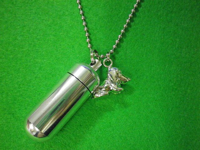 遺骨ペンダントカプセル 大ミニチュア・ダックスフンドスムース手元供養 ダックスフンド 仏具カプセル 遺毛 供養遺骨入れペンダント遺骨 アクセサリー