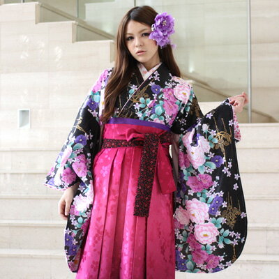 【最大1500円OFFクーポン】【レンタル】 卒業式 袴 レンタル 女 大学 袴セット 女性 卒業式袴セット2尺袖着物＆袴 フルセットレンタル安い 大学 小学生サイズあり レトロモダン「黒地にピンクバラとすみれ＆シャンデリア」〔消費税込み〕