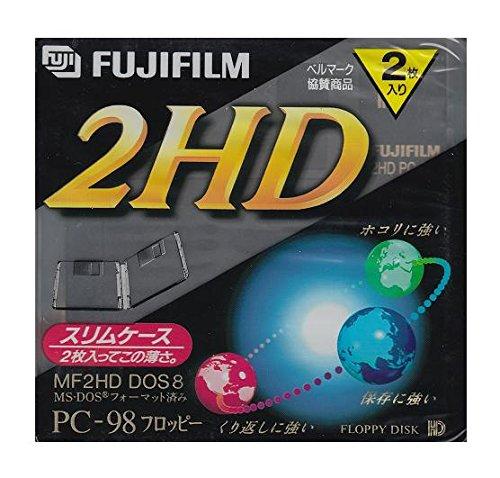 3.5インチ2HDフロッピーディスク2枚パック　FUJIFILM MF2HDPC NK2T3.5インチの2HDタイプのフロッピーディスクの2枚パックです。この製品は半透明のプラスチックケースに2枚のFDを収納し、ケースをフィルム包装してあるタイプです。DOS/Vフォーマット済みなのですぐに使えます。MacOS系でご利用の場合には、フォーマットし直せば利用可能になります。