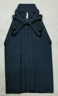 合繊ソフト無地袴「鉄紺色」くりまち馬乗り国産袴