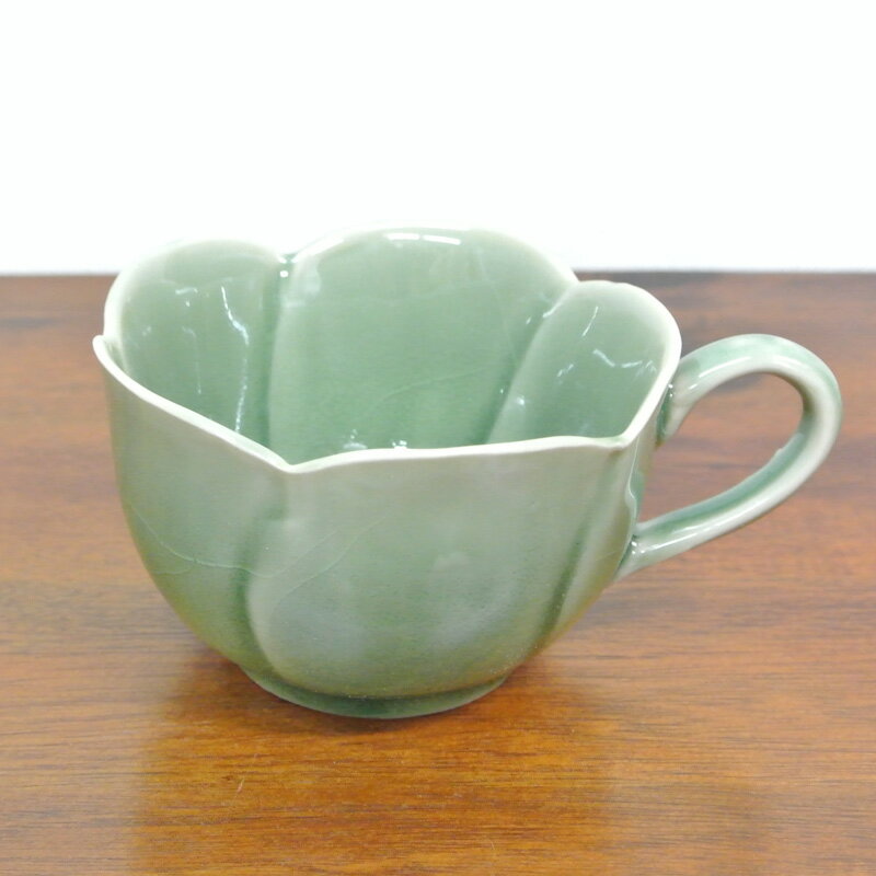 (プルメリアカップ)持ち手の付いたお花のマグカップ。コーヒーカップ ティーカップ アジアン雑貨 プルメリア 花 カップ 陶器 キッチン用品 食器 南国 贈り物 おしゃれ かわいい アジアンインテリアのサムネイル