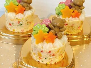 【無添加】バースデーケーキ(くまちゃんとわいわいcarnival) 　お誕生日にかわいいくまちゃんがのったケーキはいかがでしょうか【犬誕生日ケーキ・犬用ケーキ・犬ケーキ・犬おやつ・犬無添加ごはん・犬無添加フード・ 犬誕生日・犬プレゼント】 3