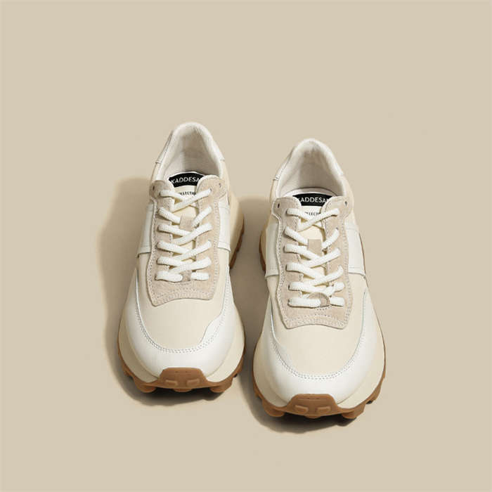 スニーカー レディース シューズ 靴 軽量 ウォーキング 運動靴 春 秋 厚底 スニーカー 厚底 くつ 体育館 大人用 ジムシューズ シンプル 靴 歩きやすい 痛くない お洒落 ベーシック 痛くない 疲れない 可愛い 歩きやすい カジュアル