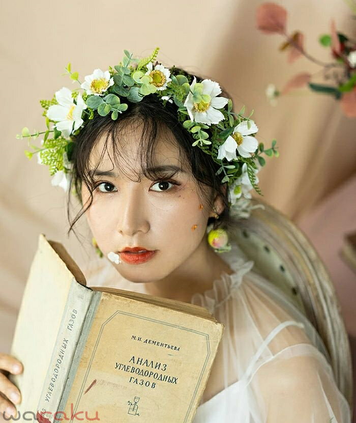 ☆パステルカラーが美しい花冠！☆一生に一度のイベントに花を添えます！☆ゴージャス！でも控えめで絶妙な大きさ！☆シンプルでドレスデザインを邪魔しないのでコーディネートしやすいです。☆結婚式はもちろん、二次会やイベントで大活躍！◆商品内容：花冠◆カラー：写真参◆花輪周り：サイズ調整可◆素材：造花、ポリエステル、その他【商品説明】※実際の商品と細部が異なる場合があります。※モニターのご利用環境により実際の商品と色合いが異なって見える場合がございます。※沖縄、離島は送料を1000円追加いたしますので、ご了承ください。【納期について】●納期日数はあくまでも参考です。所要時間は、商品内容と在庫状況により変更される場合がございますので予めご了承ください。日数に余裕を持ってご注文お願い致します。【お店のお願い】★モデルに小物を使う場合がございますが、商品には含まれませんのでご了承下さい。★ご納得頂いてご購入頂く為に、気になる点がございましたら必ずご注文前にお問合せ下さい。★早急に対応する為、もし商品不良、破損、誤納品などがあった場合には必ずメールかお電話にてご連絡をお願い致します。★お客様にハッピーな買い物ができるように努めて参りますので、ご愛顧のほどよろしくお願い致します。m(__)m人気キーワード：人気キーワード：ウエディング 花冠/ヘッドドレス/花かんむり キッズ/花かんむり ウェディング/花かんむり ベビー/ウェディング ヘッドドレス/ヘッドドレス 花/ティアラ/髪飾り 花/手作り ヘアアクセサリー /髪飾り 花冠 /ウェディング 花冠 / 造花 カチューシャ /森ガール/ヘッドアクセ ヘッドドレス /花輪 パーティー /婦人 子供用 /結婚式 フラワーガール /花輪 披露宴 演奏会 二次会 写真撮り ひまわり 花嫁/海外旅行 新婚旅行☆パステルカラーが美しい花冠！ ☆一生に一度のイベントに花を添えます！ ☆ゴージャス！でも控えめで絶妙な大きさ！ ☆シンプルでドレスデザインを邪魔しないのでコーディネートしやすいです。 ☆結婚式はもちろん、二次会やイベントで大活躍！ ◆商品内容：花冠 ◆カラー：写真参 ◆花輪周り：サイズ調整可 ◆素材：造花、ポリエステル、その他 【商品説明】 ※実際の商品と細部が異なる場合があります。 ※モニターのご利用環境により実際の商品と色合いが異なって見える場合がございます。 ※沖縄、離島は送料を1000円追加いたしますので、ご了承ください。 【納期について】 ●納期日数はあくまでも参考です。所要時間は、商品内容と在庫状況により変更される場合がございますので予めご了承ください。日数に余裕を持ってご注文お願い致します。 【お店のお願い】 ★モデルに小物を使う場合がございますが、商品には含まれませんのでご了承下さい。 ★ご納得頂いてご購入頂く為に、気になる点がございましたら必ずご注文前にお問合せ下さい。 ★早急に対応する為、もし商品不良、破損、誤納品などがあった場合には必ずメールかお電話にてご連絡をお願い致します。 ★お客様にハッピーな買い物ができるように努めて参りますので、ご愛顧のほどよろしくお願い致します。m(__)m 人気キーワード：人気キーワード：ウエディング 花冠/ヘッドドレス/花かんむり キッズ/花かんむり ウェディング/花かんむり ベビー/ウェディング ヘッドドレス/ヘッドドレス 花/ティアラ/髪飾り 花/手作り ヘアアクセサリー /髪飾り 花冠 /ウェディング 花冠 / 造花 カチューシャ /森ガール/ヘッドアクセ ヘッドドレス /花輪 パーティー /婦人 子供用 /結婚式 フラワーガール /花輪 披露宴 演奏会 二次会 写真撮り ひまわり 花嫁/海外旅行 新婚旅行