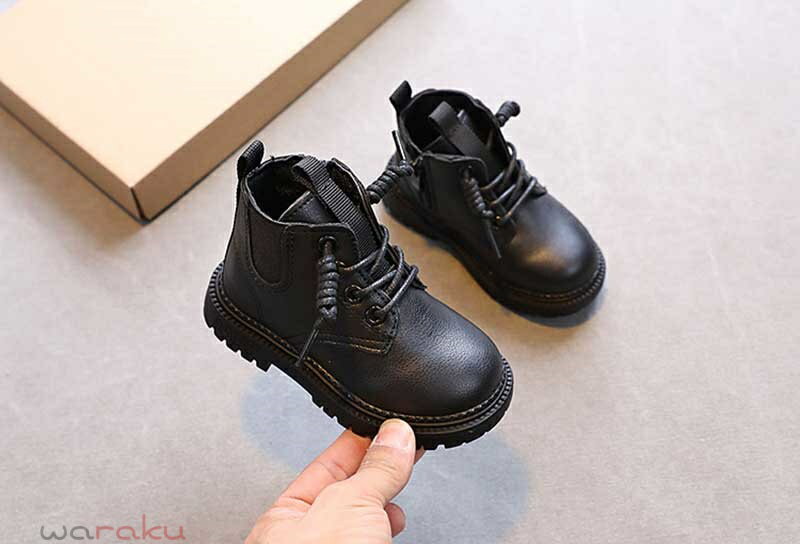 ブーツ 子供靴 裏ボア 男の子 女の子 キッズ シューズ 裏起毛 子ども ブーツ フォーマル 幼児 13.5-18cm ジュニア マーティンブーツ 秋冬 冬物 滑り止め 通学 通勤 子ども 女児 男児 ガールズ ボーイズ