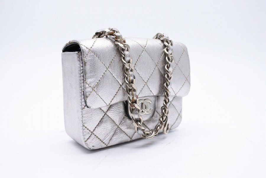 [USED/中古]CHANEL シャネル チャーム マイクロミニマトラッセ チャーム ポーチ ミニバッグ ラムスキン シルバー金具 Cランク【中古】