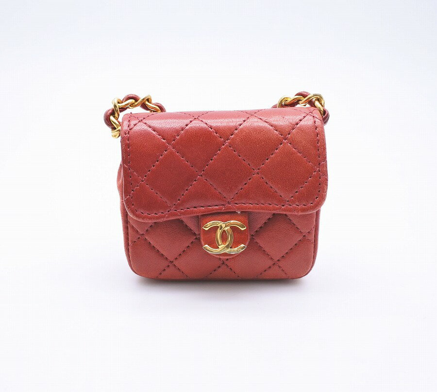 [USED/中古]CHANEL シャネル キーホルダー・キーチャーム ヴィンテージ ミニミニマトラッセ バッグチャーム ウエストバッグ ポーチ 小物入れ レッド ゴールド レザー Bランク【中古】