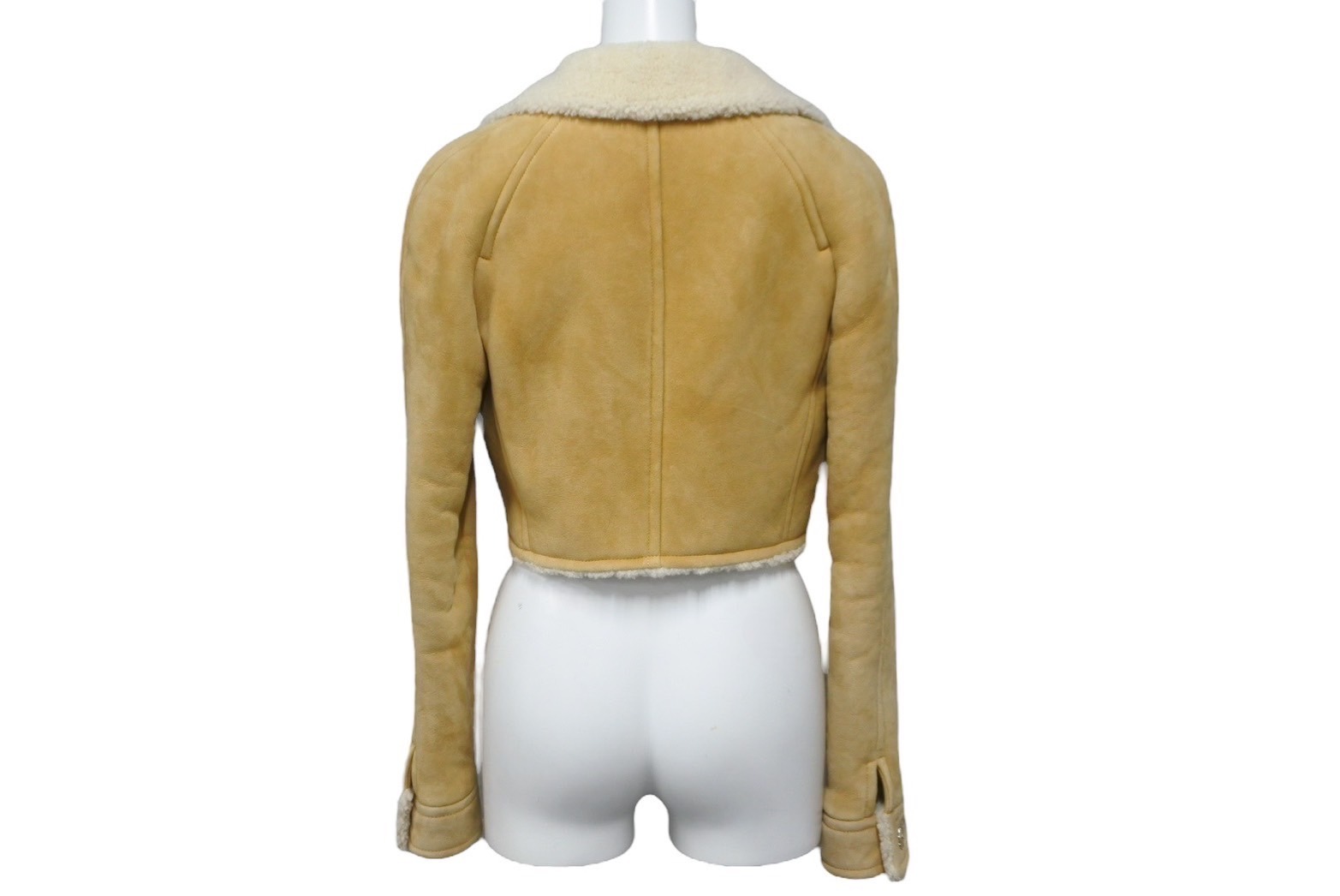 CHANEL シャネル ジャケット ブルゾン アウター P64480 2020年 ムートン ベージュ イエロー サイズ34 ゴールド 美品 中古 61757