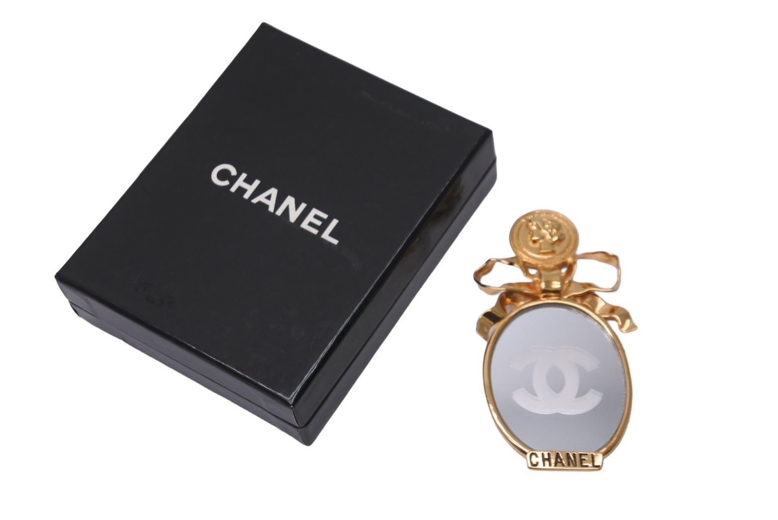 CHANEL シャネル ココマーク ミラー リボン ヴィンテージ ブローチ ゴールド アクセサリー レディース ..