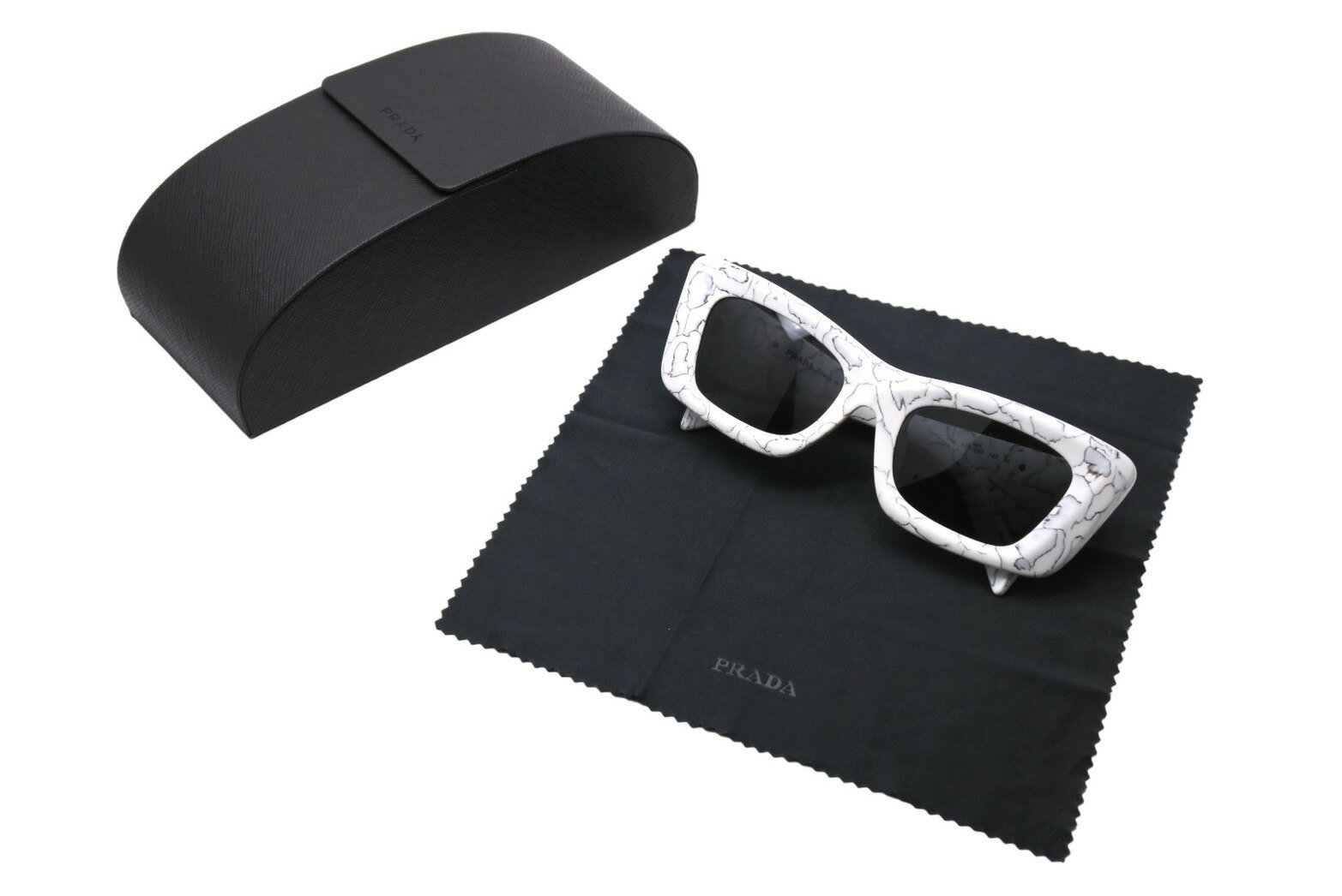 PRADA プラダ キャットアイ サングラス メガネ SPR13Z-F イタリア製 プラスチック ホワイト サイズ52□20 美品 中古 66127