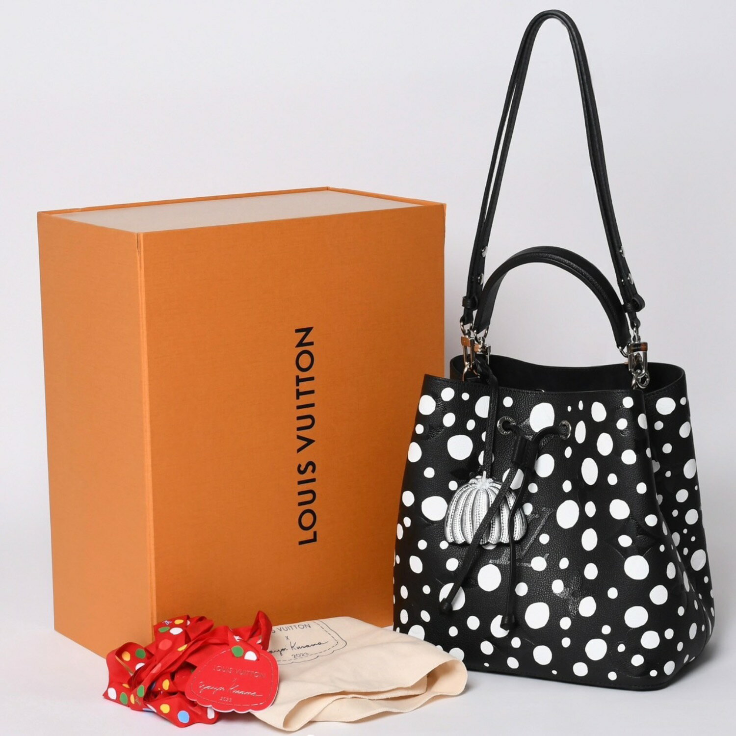 Rakuten - 新品同様 LOUIS VUITTON ルイヴィトン ネオノエMM 2WAYバッグ M21753 モノグラム アンプラント ブラック ホワイト 草間彌生 中古 4a001028