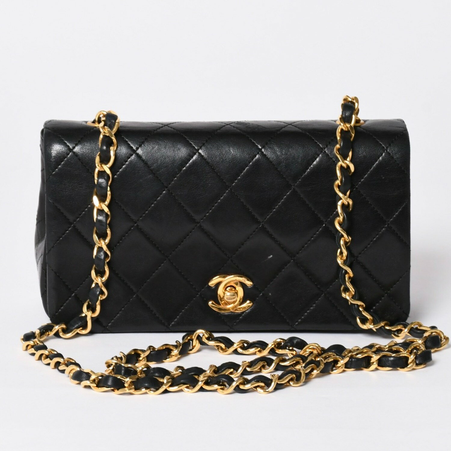 Rakuten - CHANEL シャネル フルフラップ ミニマトラッセ19 Sチェーンショルダーバッグ A2300 1番台 ココマーク ラムスキン ゴールド金具 美品 中古 4a002130
