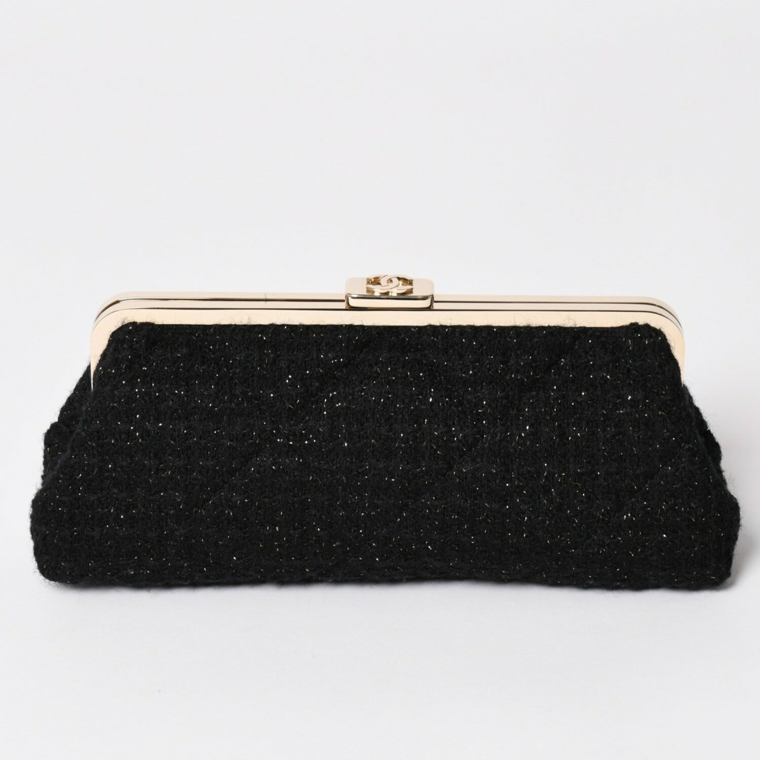 CHANEL シャネル大きサイズクラッチバッグ//100%綿表材 素敵で印象的な