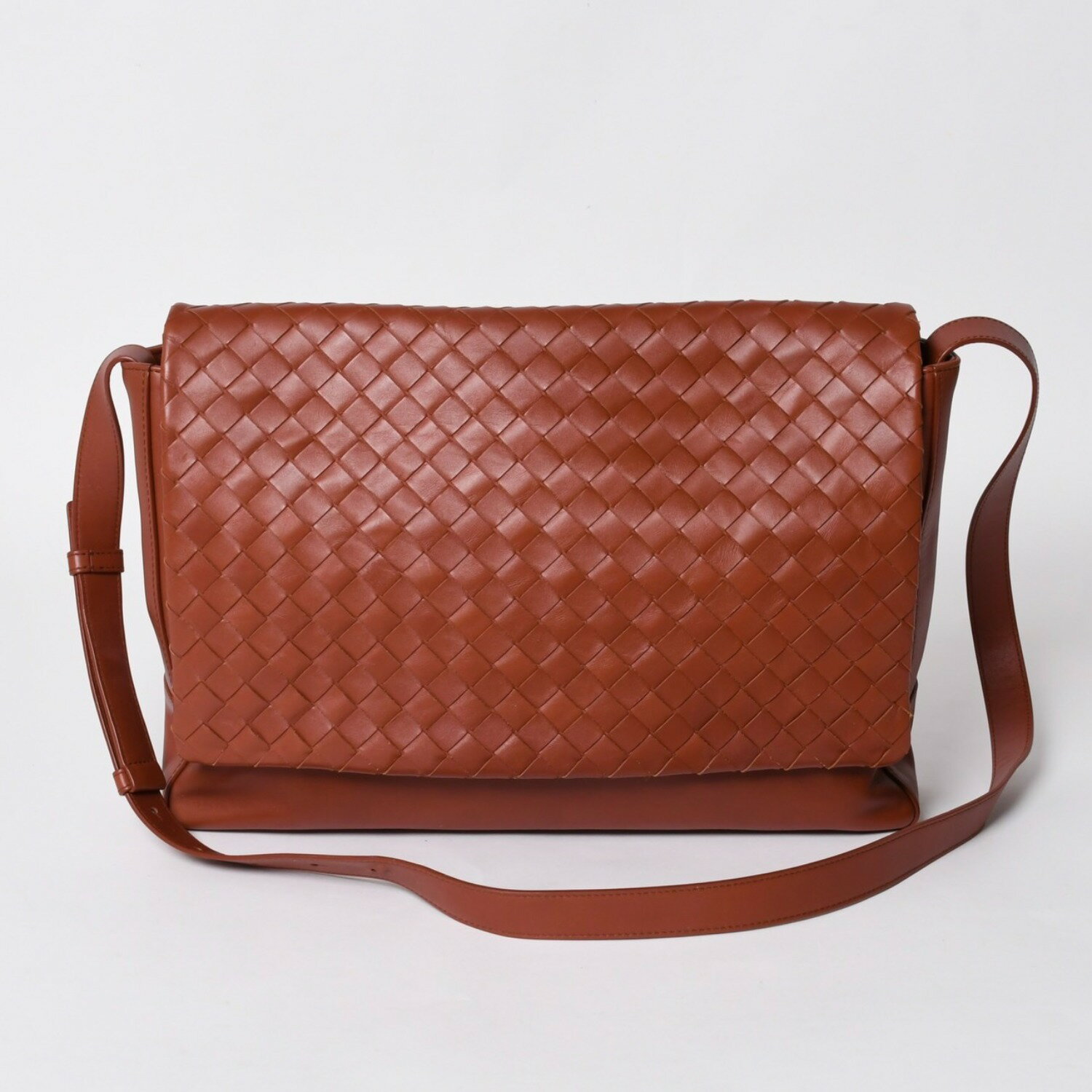 Rakuten - 新品未使用品 BOTTEGA VENETA ボッテガヴェネタ イントレチャート メッセンジャーバッグ レザー ブラウン 中古 4a003220