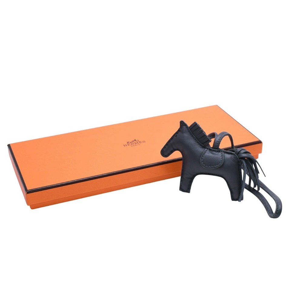 Rakuten - 新品未使用品 HERMES エルメス キーホルダー キーチャーム ロデオチャームタッチPM グレー アルドワーズ W刻印 中古 4a003214