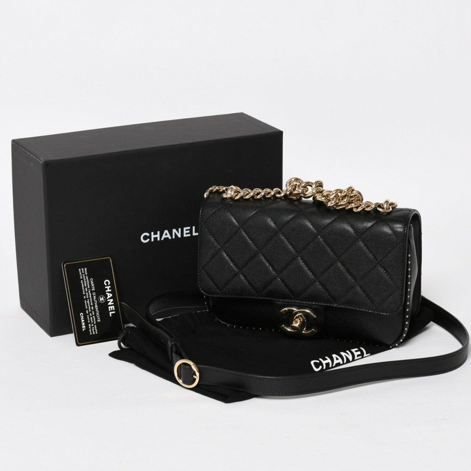 極美品 CHANEL シャネル Sフラップ Wチェーンショルダーバッグ 24番台 ココマーク キャビアスキン ブラック ゴールド金具 中古 4a004750