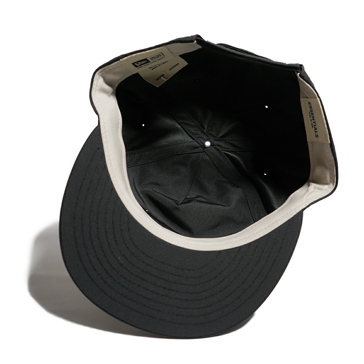 NEW ERA×FEAR OF GOD ESSENTIALS - 9FIFTY DAD SNAPBACK CAP ニューエラ×フィアオブゴッド エッセンシャルズ キャップ 帽子 ハット CAP CAPS MLB コラボレーションモデル ロゴキャップ フラット ユニセックス フラットバイザー 9FIFTY ダブルネーム fear of god キャップ