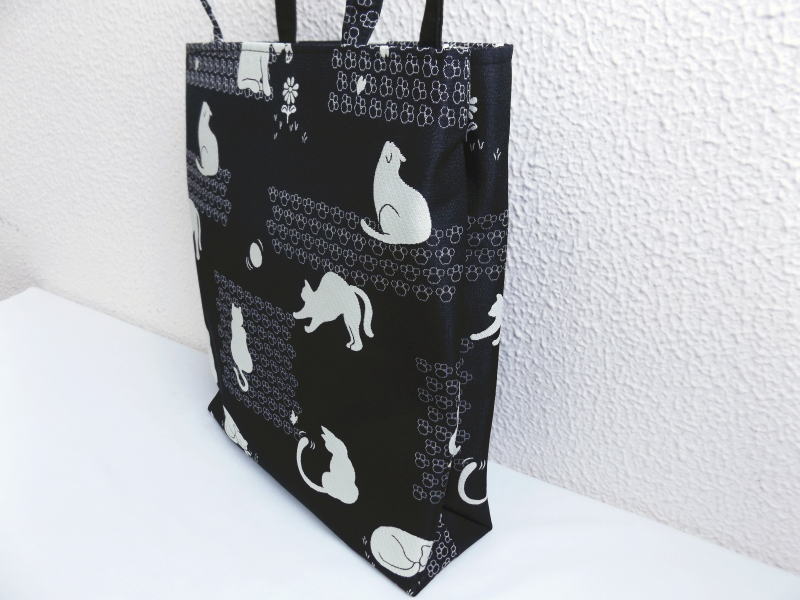 バッグ 手提げ 織地 黒色地猫ねこ縦型 日本製 着物 お稽古事 洋服 ネコ 女性用 レディース 和柄