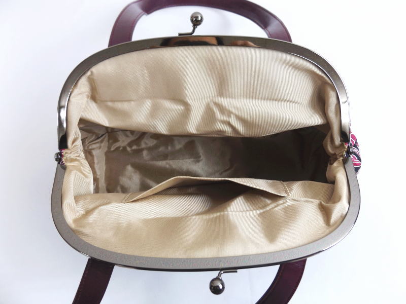 バッグ がま口 シルク 正絹 和柄 手提げ 黒色地赤紫乱菊 日本製 和装 着物 卒業式 袴 はかま 振袖 成人式 女性用 レディース