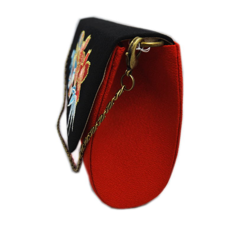 バッグ 手提げ クラッチ 黒赤色地鞠桜刺繍 振袖 成人式 卒業式 袴 はかま 着物 IKKO かぶせタイプ 単品