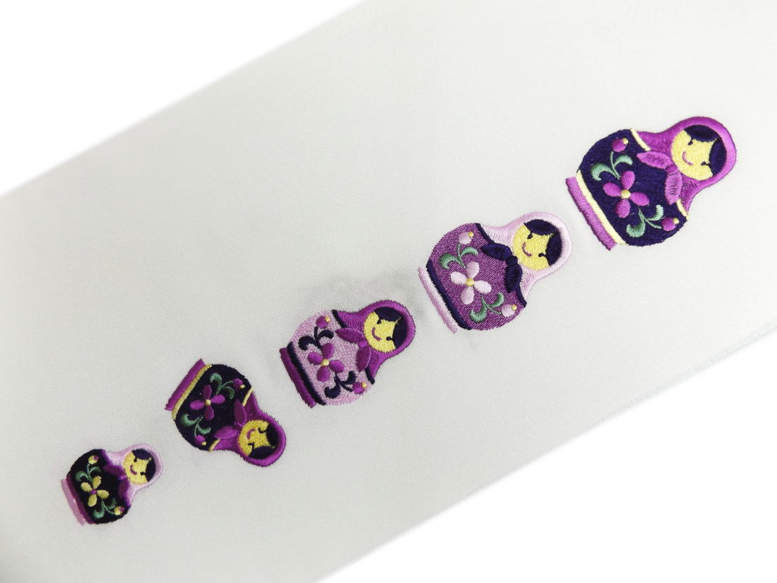 半衿 半襟 刺繍 白色地 マトリョーシカ紫 カジュアル 着物 小紋 洗えるきもの 女性用 レディース