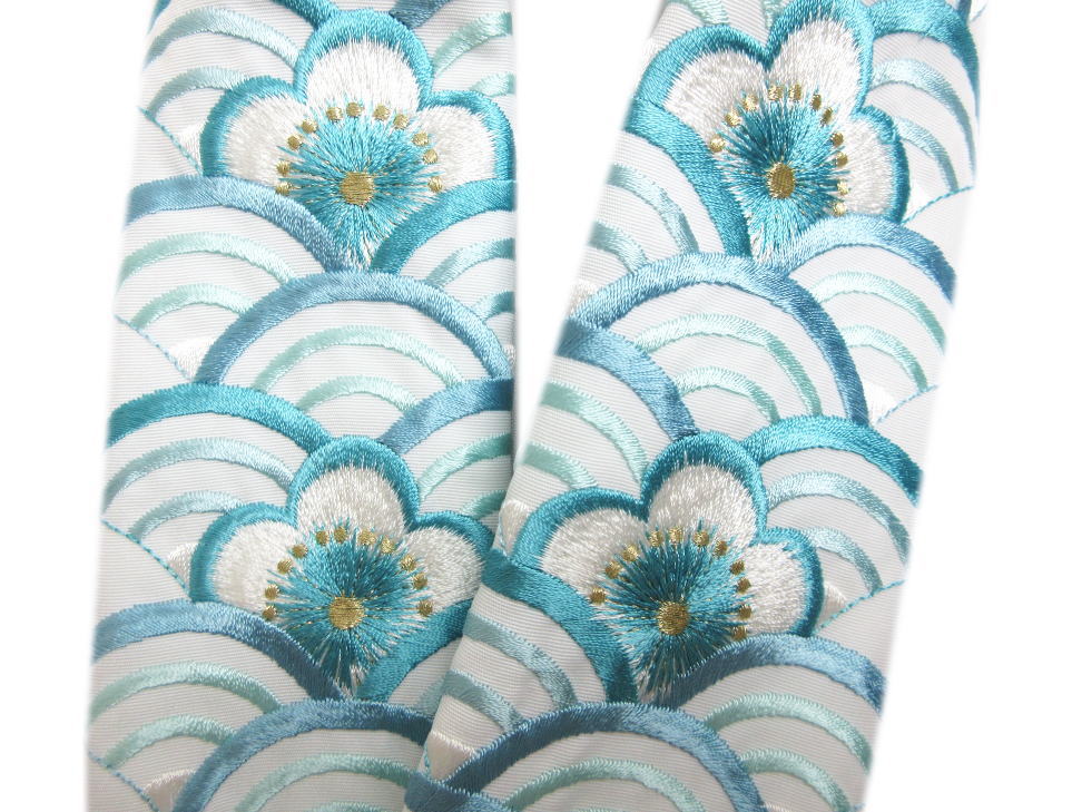 半衿 半襟 刺繍 金糸入り 白色地水色青海波梅 日本製 振袖 成人式 卒業式 袴 着物 ...