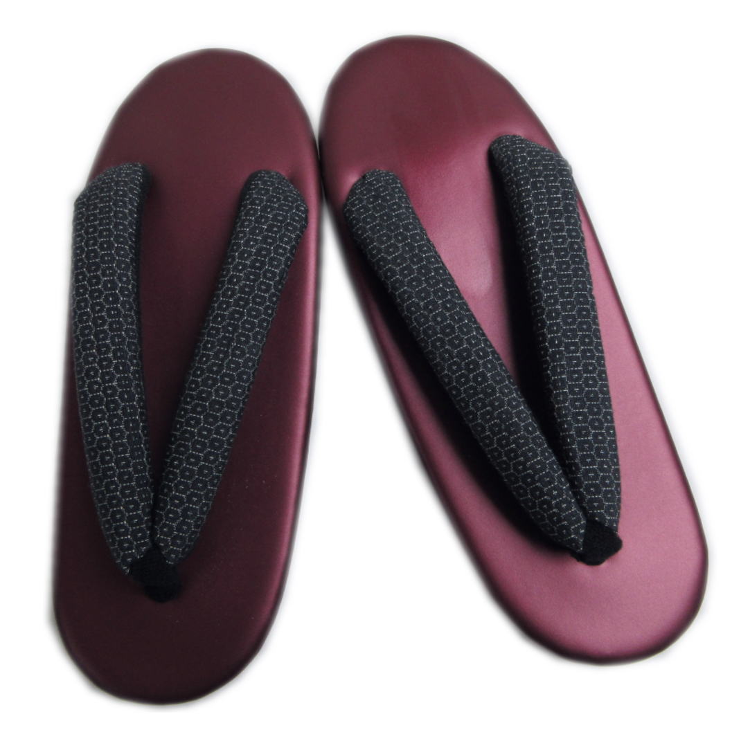 【訳有り 少難あり】 草履 ぞうり 結城紬正絹鼻緒 ワイン台黒地亀甲 フリー 24cm 着物 小紋 紬 カジュ..