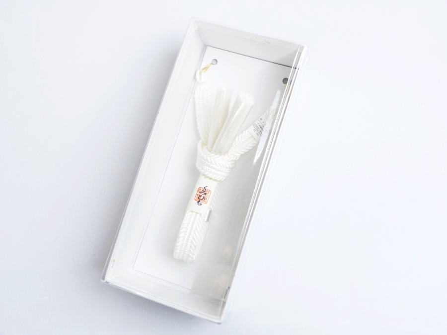 羽織紐 はおりひも メンズ 男性 礼装用 正絹 平組み 白 日本製 成人式 卒業式 結婚式 和装 着物 男物 紳士用 フォーマル 正装用 シルク 白色