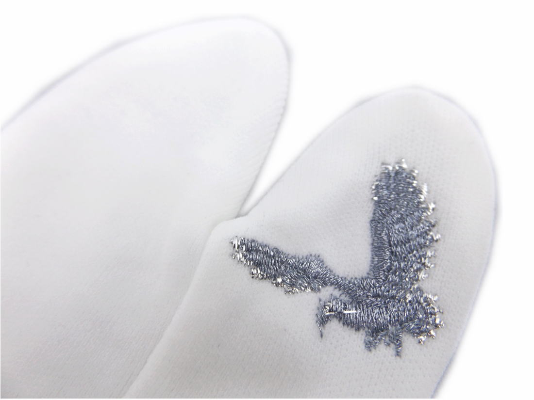 足袋 メンズ 男性 刺繍入り ストレッチ グレー銀鷹白 フリー 日本製 カジュアル 着物 成人式 卒業式 男物 紳士用 きもの のびる 白色 粋