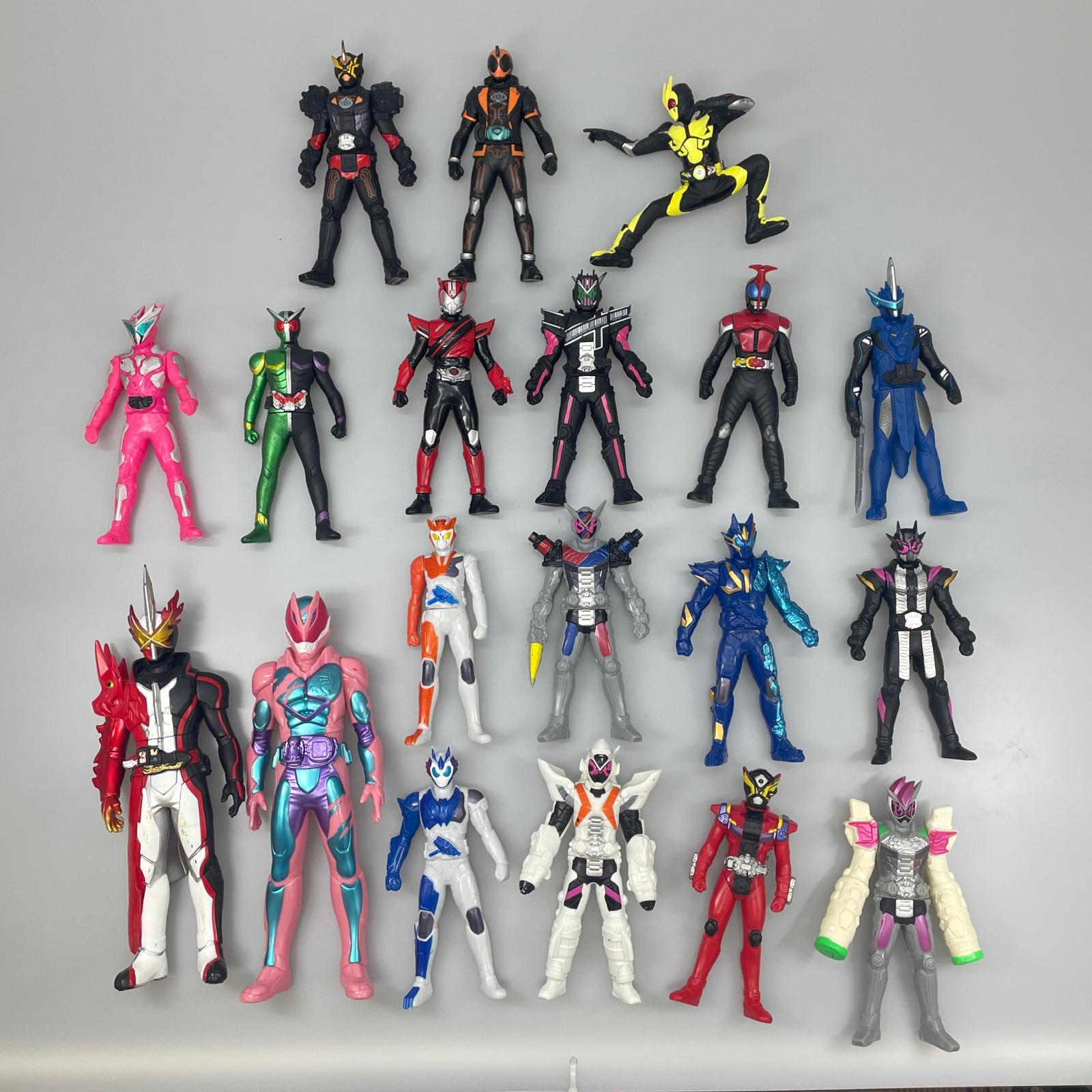 おもちゃ・玩具 キッズ 【19点セット】仮面ライダー ソフビ ジオウ リバイス ゼロワン カブト ディケイド ダブル ブレイズ セイバー【中古】【送料無料】