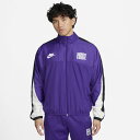 NIKE ALLSEASON MENS DRIFIT STARTING 5 WOVEN JACKET スターティング 5 ジャケットで、Nike Forceの40周年を祝い、バスケットボールコートでアイコニックなスタイルをアピールしよう。 軽量で通気性に優れた素材にクラシックなグラフィックをあしらったデザインで、バスケットボールプレーヤーの重ね着に最適。 ゆったりとしたフィット感で、ギアの上に簡単に重ねることができます。 特長 ウーブン素材とメッシュの裏地が、軽くて通気性に優れた着心地を提供。 小物を収納できるメッシュの裏地付きポケット。 商品の詳細 フルレングスのジッパー ハングループ 伸縮性に優れた袖口と裾 スクリーンプリントのグラフィック 本体/裏地：ポリエステル100％ 洗濯機洗い可能 表示カラー： フィールドパープル/ファントム/ブラック/ホワイト スタイル： FB6981-504 原産地： ベトナム M：胸囲91-97cm 身長155-176cm L：胸囲97-103cm 身長176-185cm