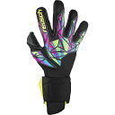 reusch ATTRAKT FUSION 品目：サッカーゴールキーパーグローブ シーズン：2024年モデル 品番：5460979 カラー：7052 ブラック/セーフティイエロー/ブラック パーム：ロイシュグリップフュージョン カット：エボ...