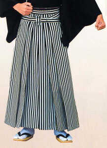 【 縞袴 / 幅7mm 】(サイズ:大寸/紐下88cm:中寸/紐下84cm:小寸/紐下80cm)(型:馬乗り・行灯)《注意》小寸、または、行灯仕立ては別注のため、受注より10日程お仕立にお時間かかります。(品質:ポリエステル60%、レーヨン40%)格安セール