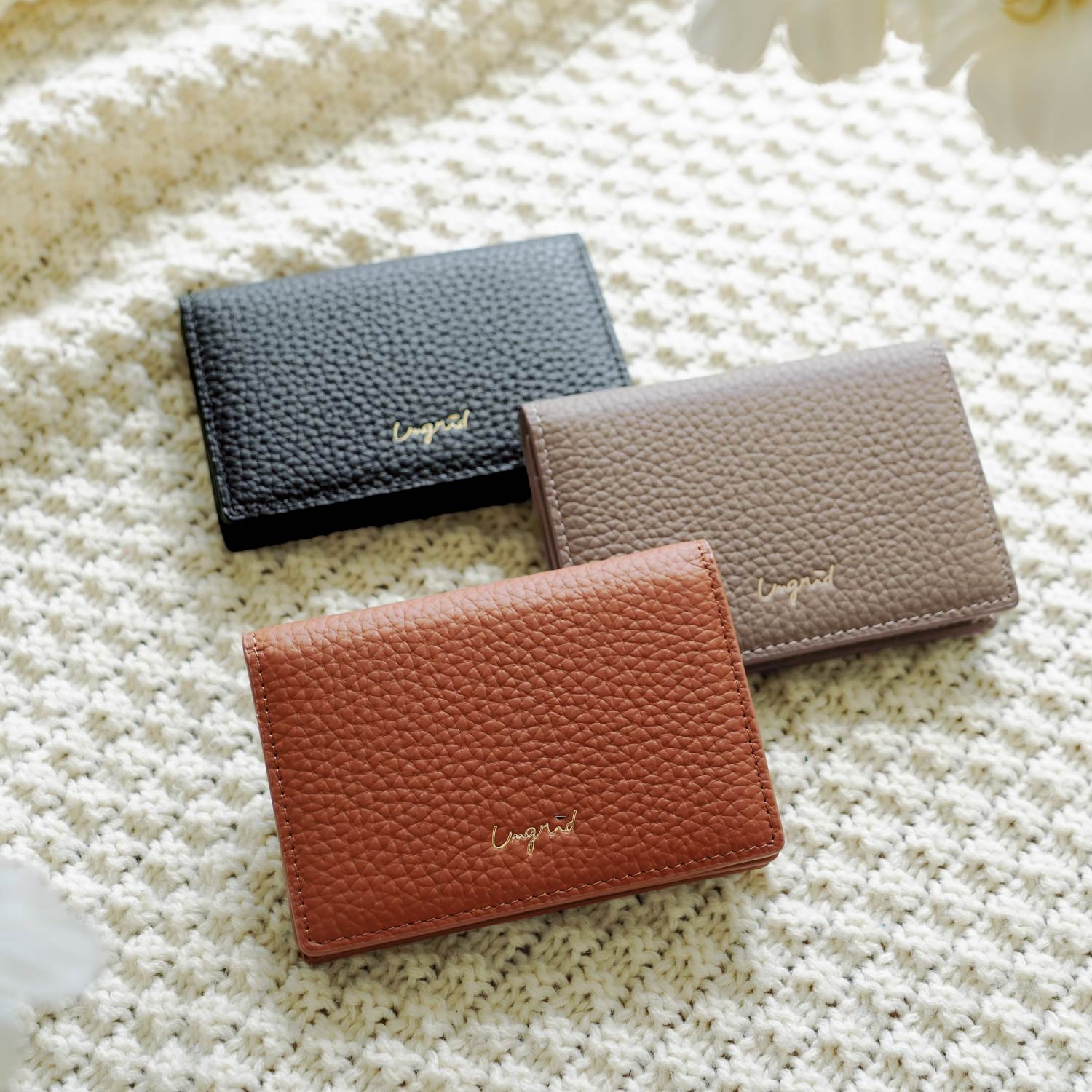  Ungrid アングリッド カードケース 名刺入れ 定期入れ レディース COWHIDE CARD CASE ブラック ホワイト グレー ベージュ カーキ ブラウン ワイン レッド ブルー パープル ピンク 黒 白 UNG-51560