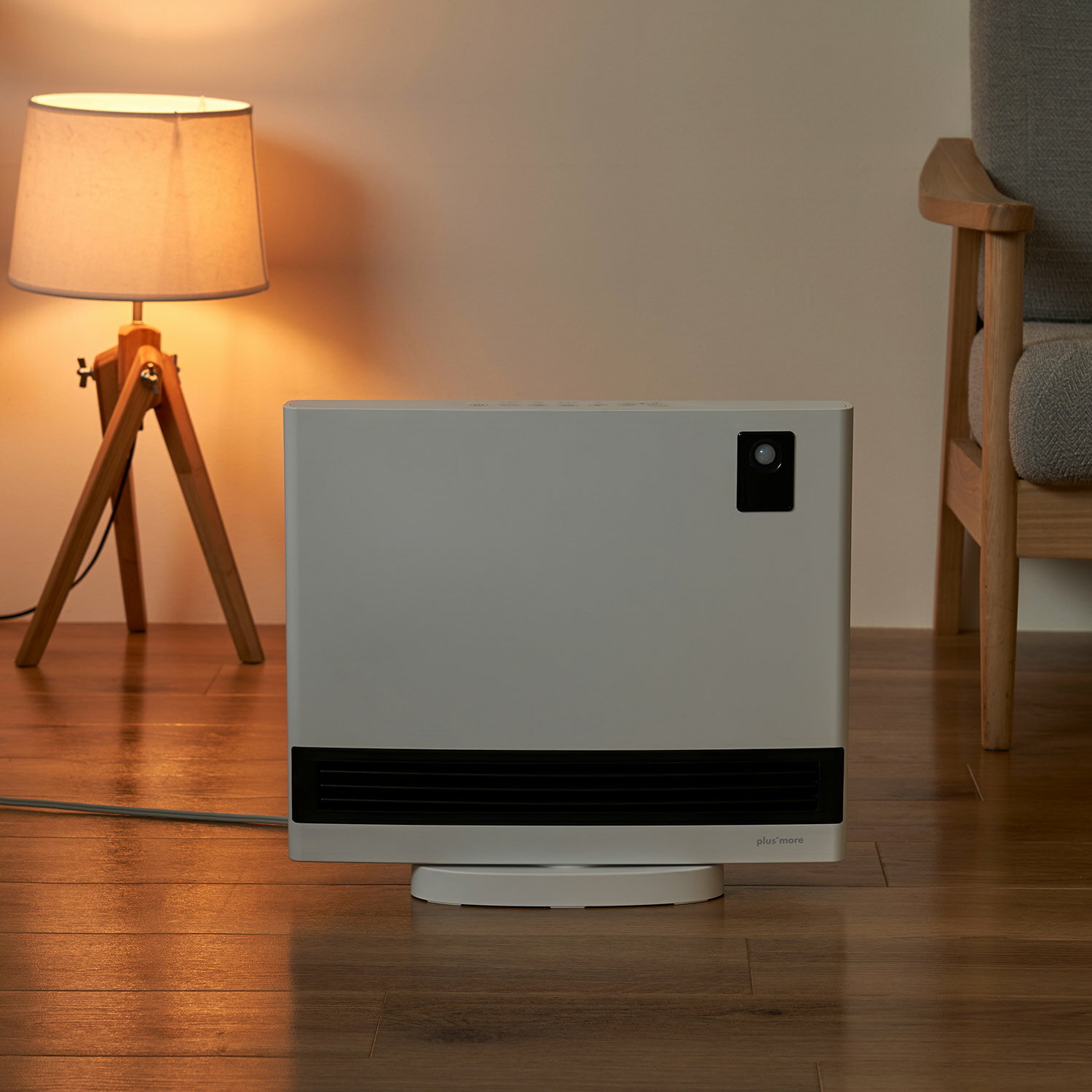 plusmore プラスモア パネルヒーター 足元 デスク下 上下自動ルーバー付 左右首振りリモコン付 人感センサー タイマー 省エネ オートオフ機能 PBAWA004