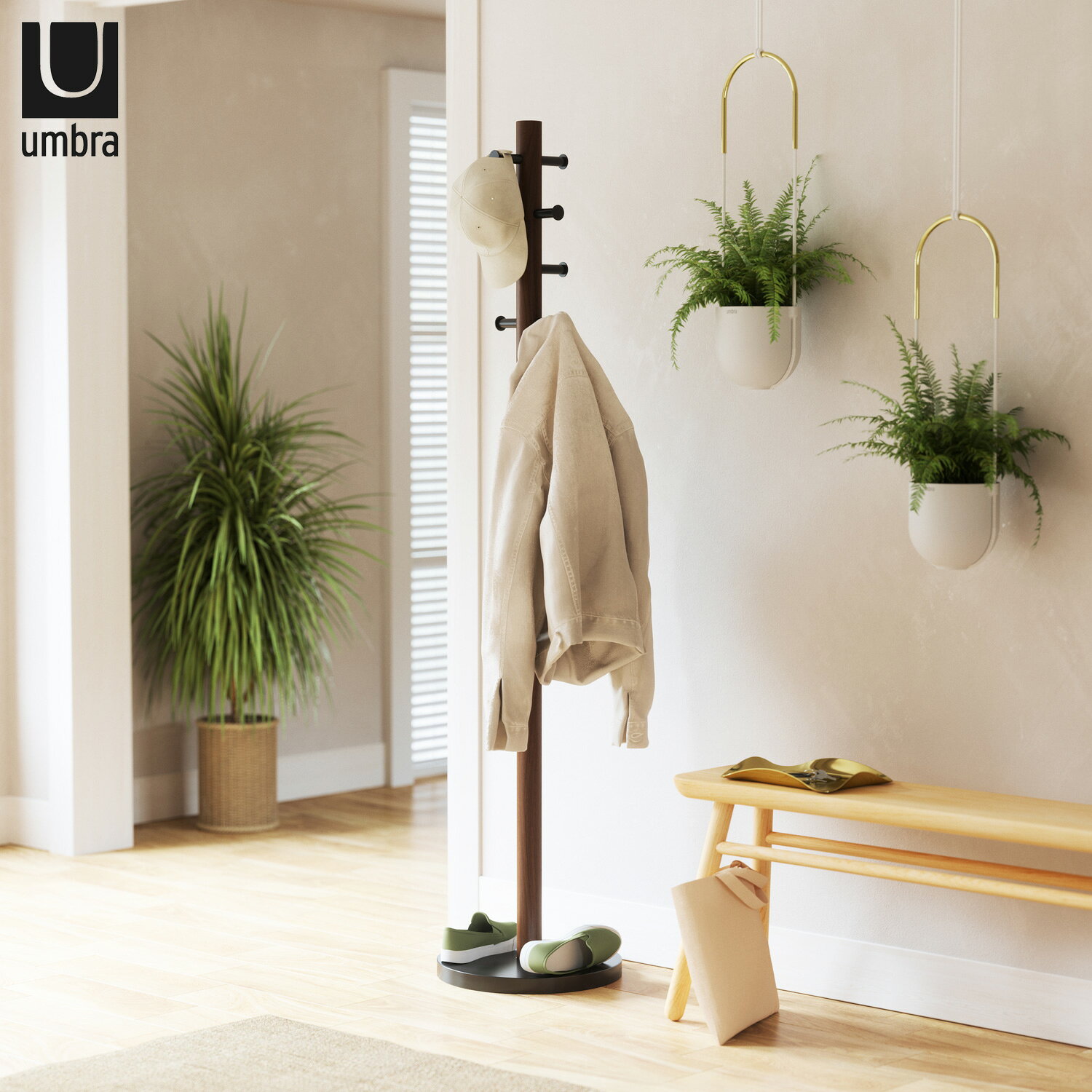 【最大1000円OFFクーポン発行中】 umbra PILLAR STOOL COATRACK アンブラ コートハンガー ハンガーラック ポールハンガー 帽子掛け 洋服 ピラースツールコートラック スリム 木製 つっぱり ブラウン 21005871