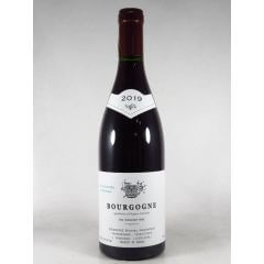 ポマール村のソルバンと呼ばれる区画から造られるブルゴーニュ・ルージュ。ジェネリックにもかかわらず、ポマールらしい逞しささえ感じられる。昔ながらの造りなだけに、色調は淡めで、香りも最初はそっけないが、グラスの中でどんどん変化する。ノスタルジックに浸れるブルゴーニュである。原語表記：Michel GAUNOUX Bourgogne Rouge[2019]ワイン生産地： フランス/ブルゴーニュ品種： ピノノワール100％容量： 750mlワイン分類： スティル ワイン色： 赤ワイン甘-辛： 辛口Wine Score:ワイン アドヴォケイト： -点ワイン スペクテイター： -点Awards： -