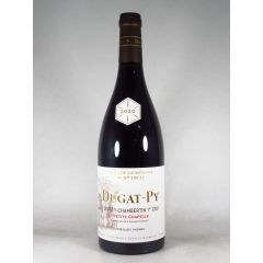 シャペル・シャンベルタンの真下に位置する1級畑。カシスやダークチェリーなど黒い果実のアロマが艶やかに香り、果実味柔らかく、しなやかな飲み心地。タンニンは微粒子でまろやかにさえ感じられる。このドメーヌでもっとも女性的なワイン。原語表記：DUGAT PY Gevrey Chambertin 1er Cru Petite Chapelle Vieilles Vignes[2020]ワイン生産地： フランス/ブルゴーニュ/ジュヴレシャンベルタン品種： ピノノワール100％容量： 750mlワイン分類： スティル ワイン色： 赤ワイン甘-辛： 辛口Wine Score:ワイン アドヴォケイト： -点ワイン スペクテイター： -点Awards： -