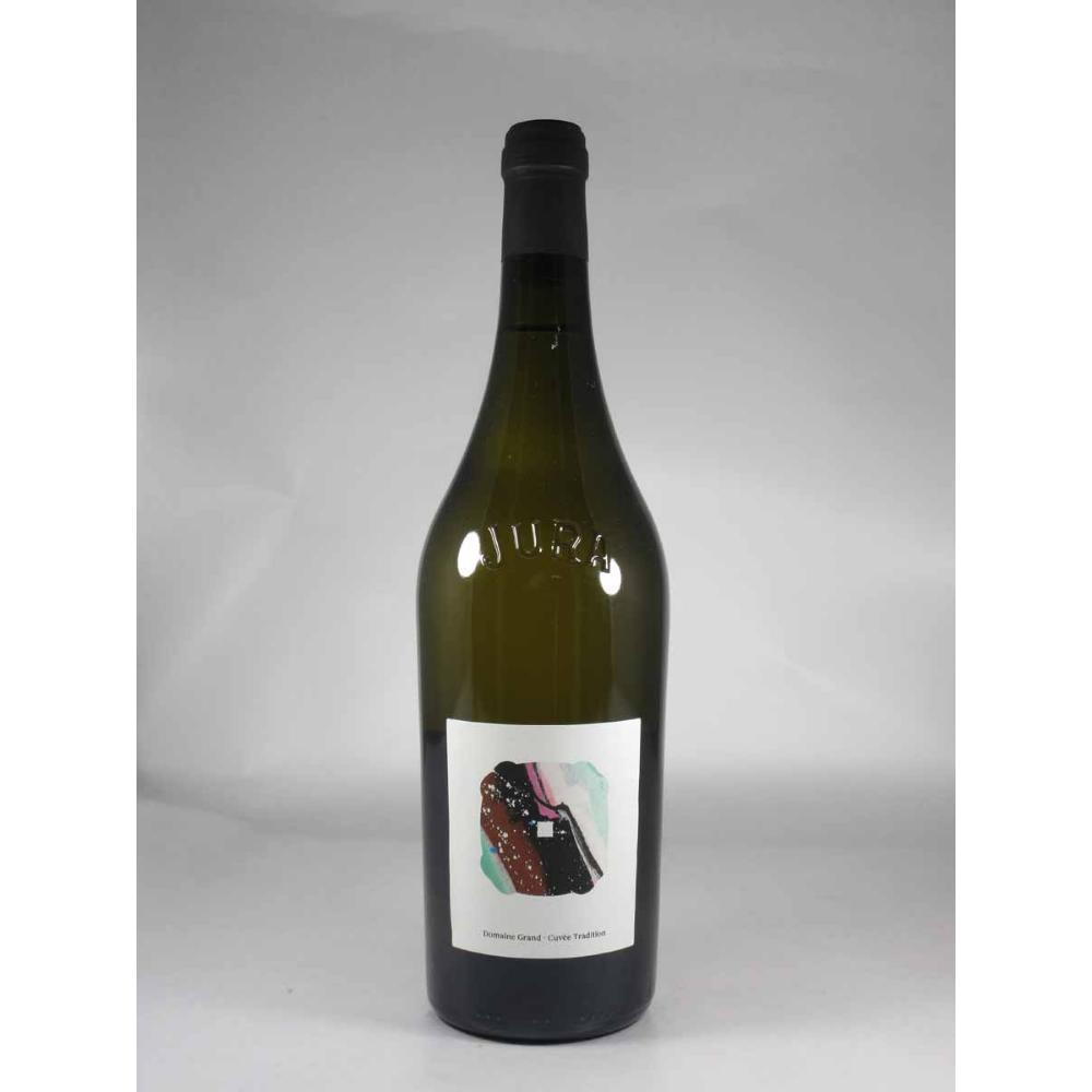 ウイヤージュしているシャルドネ70％、ウイヤージュしないサヴァニャン30％のブレンド。原語表記：GRAND Cotes du Jura Blanc Tradition Vin de Voile[2021]ワイン生産地： フランス/ジュラ品種： シャルドネ70％、サヴァニャン30％容量： 750mlワイン分類： スティル ワイン色： 白ワイン甘-辛： 辛口Wine Score:ワイン アドヴォケイト： -点ワイン スペクテイター： -点Awards： -