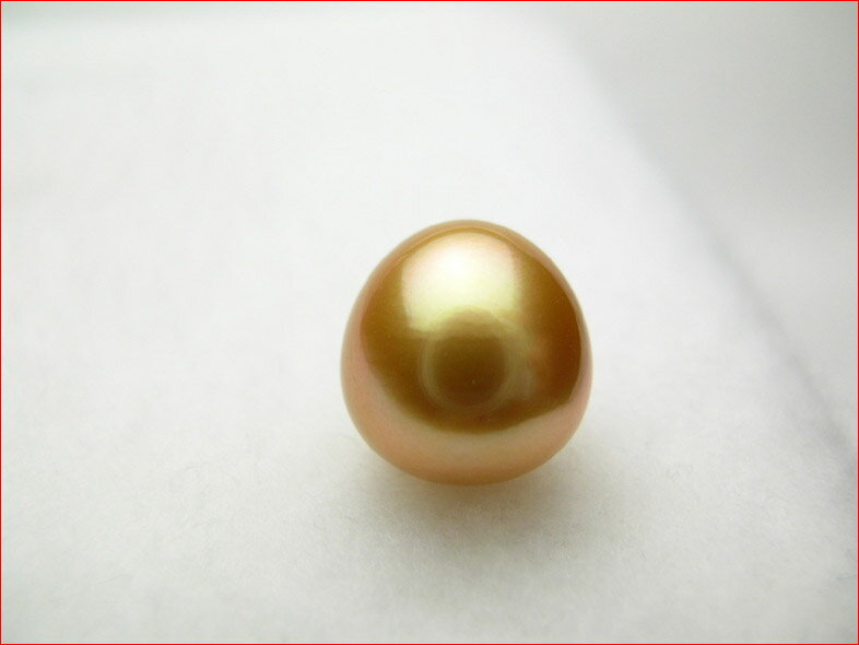 01036000 お品物詳細 真珠の種類 南洋ゴールデンパール 真珠の色系 ゴールド（染色処理）系 真珠サイズ 11.6x12.2ミリ 真珠の形状 ペアシェイプ 真珠のマキ 良●○○○○悪 真珠のテリ 良●○○○○悪 真珠のキズ 良●○○○...