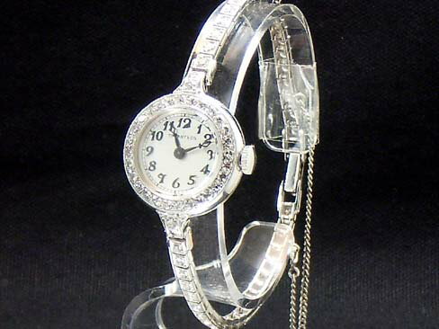 【USED】 ティファニー - Tiffany&Co. - プラチナフルダイヤ 1934年クリスマスモデル アンティーク 手巻き プラチナ無垢・ダイヤモンド レディース 【中古】 腕時計